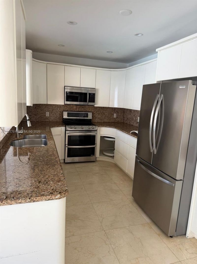 2015 Arch Creek Dr, Unit hse, North Miami, FL 33181 Photo