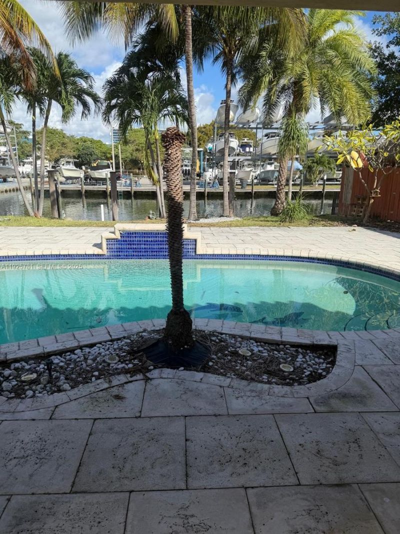 2015 Arch Creek Dr, Unit hse, North Miami, FL 33181 Photo