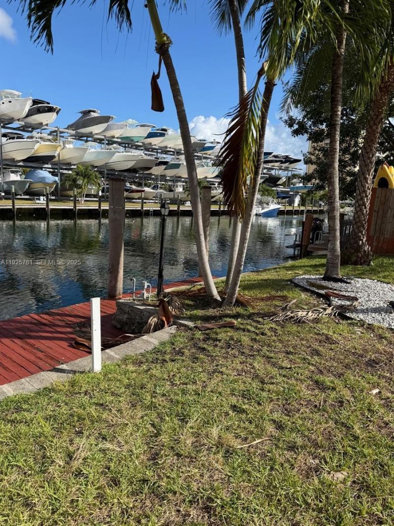 2015 Arch Creek Dr, Unit hse, North Miami, FL 33181 Photo