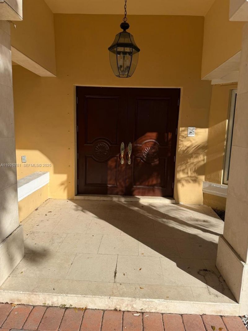 2015 Arch Creek Dr, Unit hse, North Miami, FL 33181 Photo