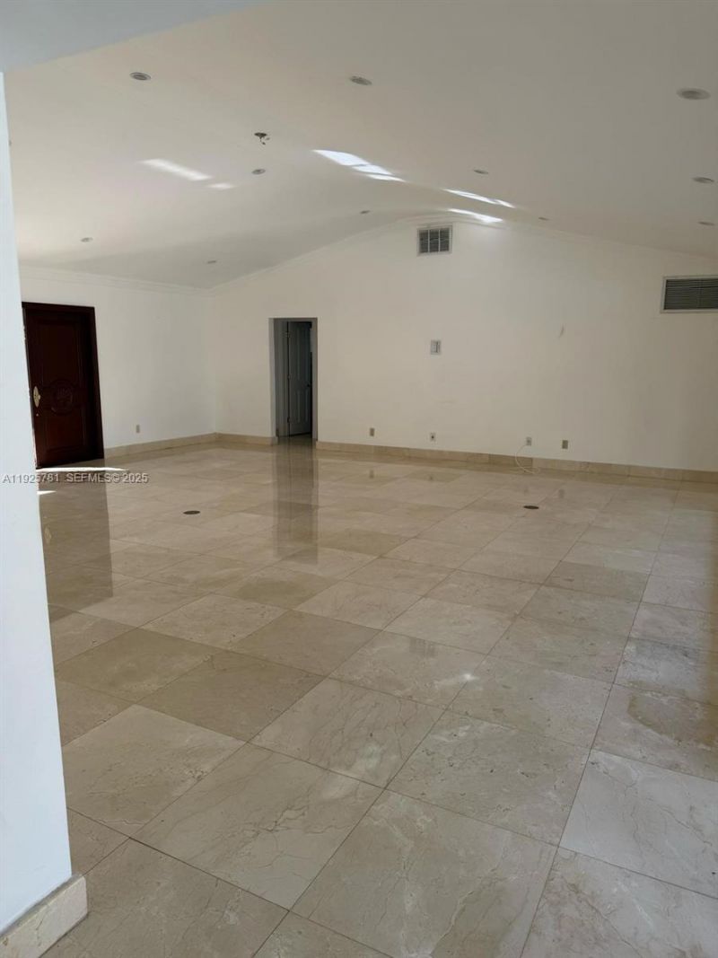 2015 Arch Creek Dr, Unit hse, North Miami, FL 33181 Photo