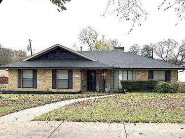 3042 Kiestridge Drive, Dallas, TX 75233