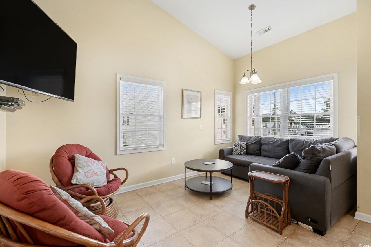 6001-m42 South Kings Hwy. Photo 7