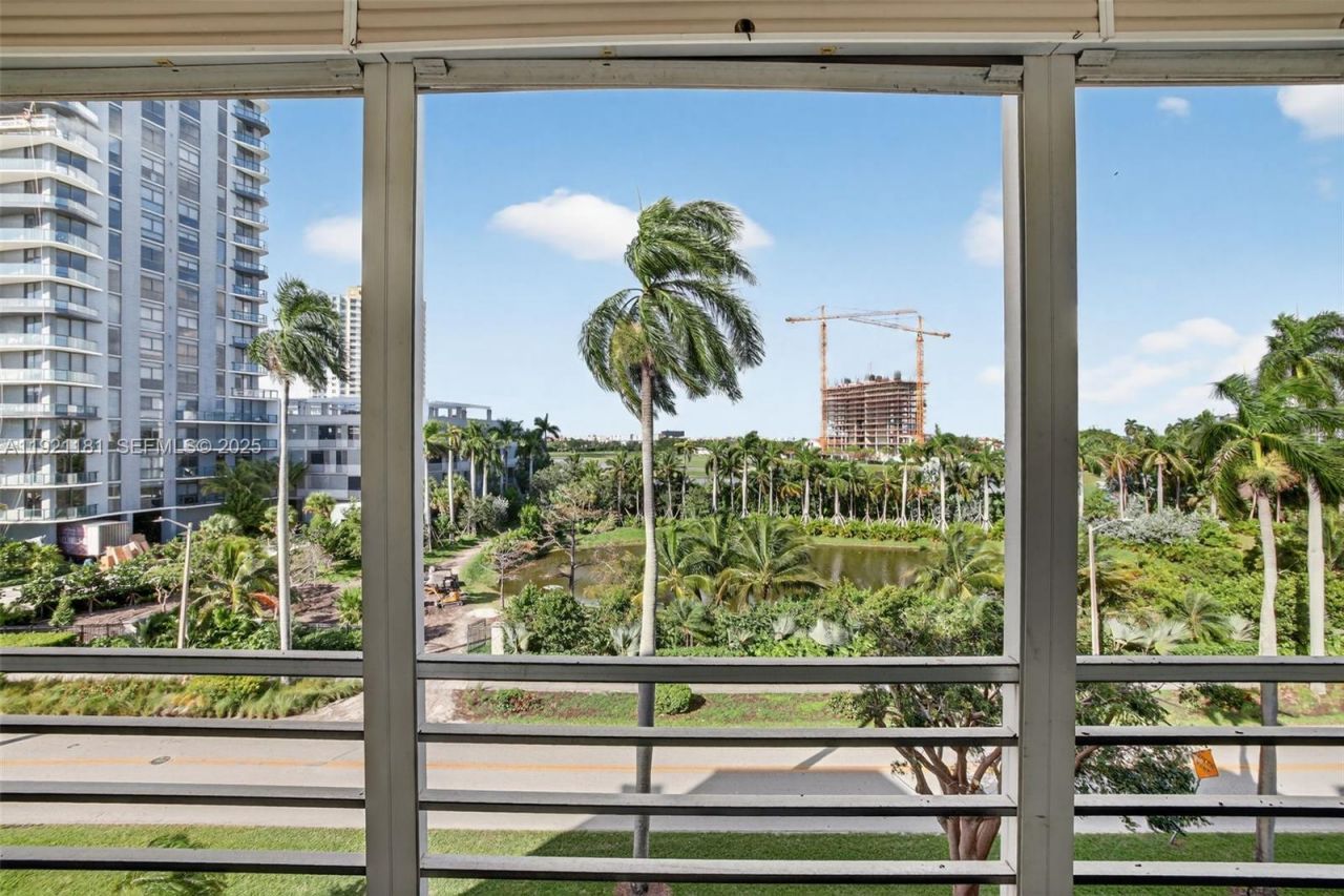 200 Diplomat Pkwy, Unit 531, Hallandale Beach, FL 33009 Photo