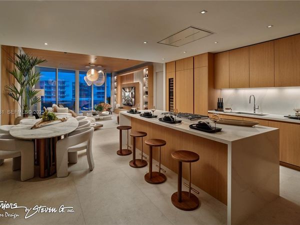 2241 SE 17th St, Unit 703, Fort Lauderdale, FL 33316