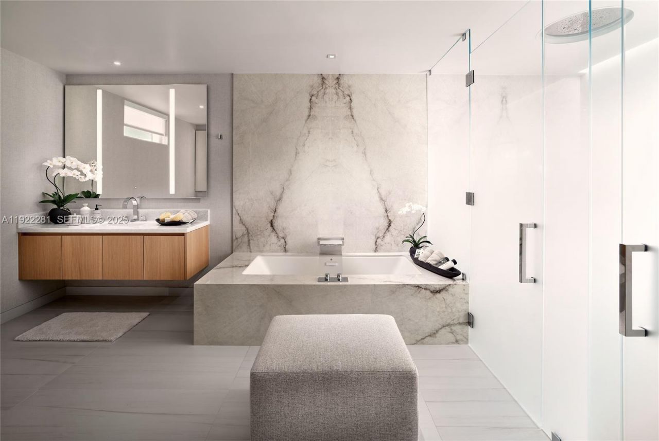 2241 SE 17th St, Unit 703, Fort Lauderdale, FL 33316 Photo