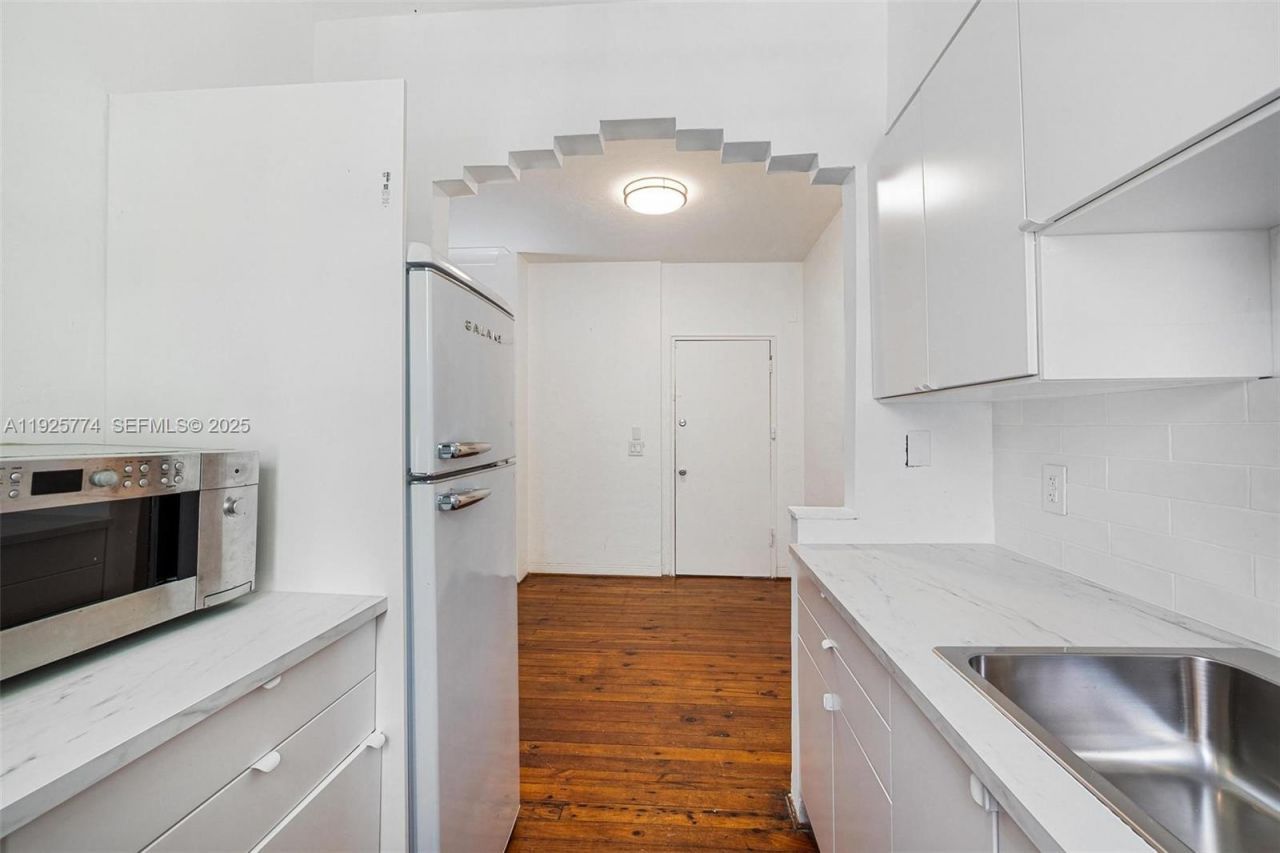 1611 Euclid Ave, Unit 8, Miami Beach, FL 33139 Photo