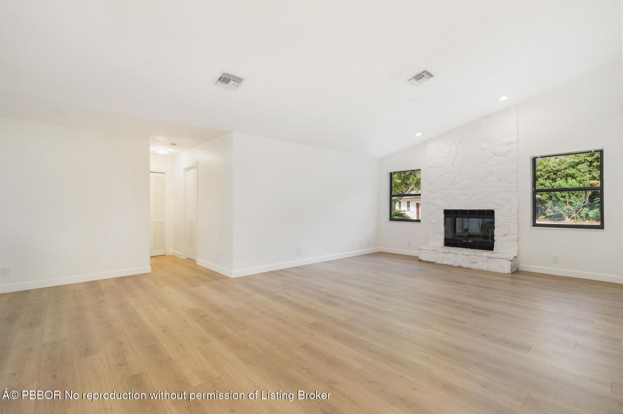 6725 Katherine Road, West Palm Beach, FL 33413 Photo