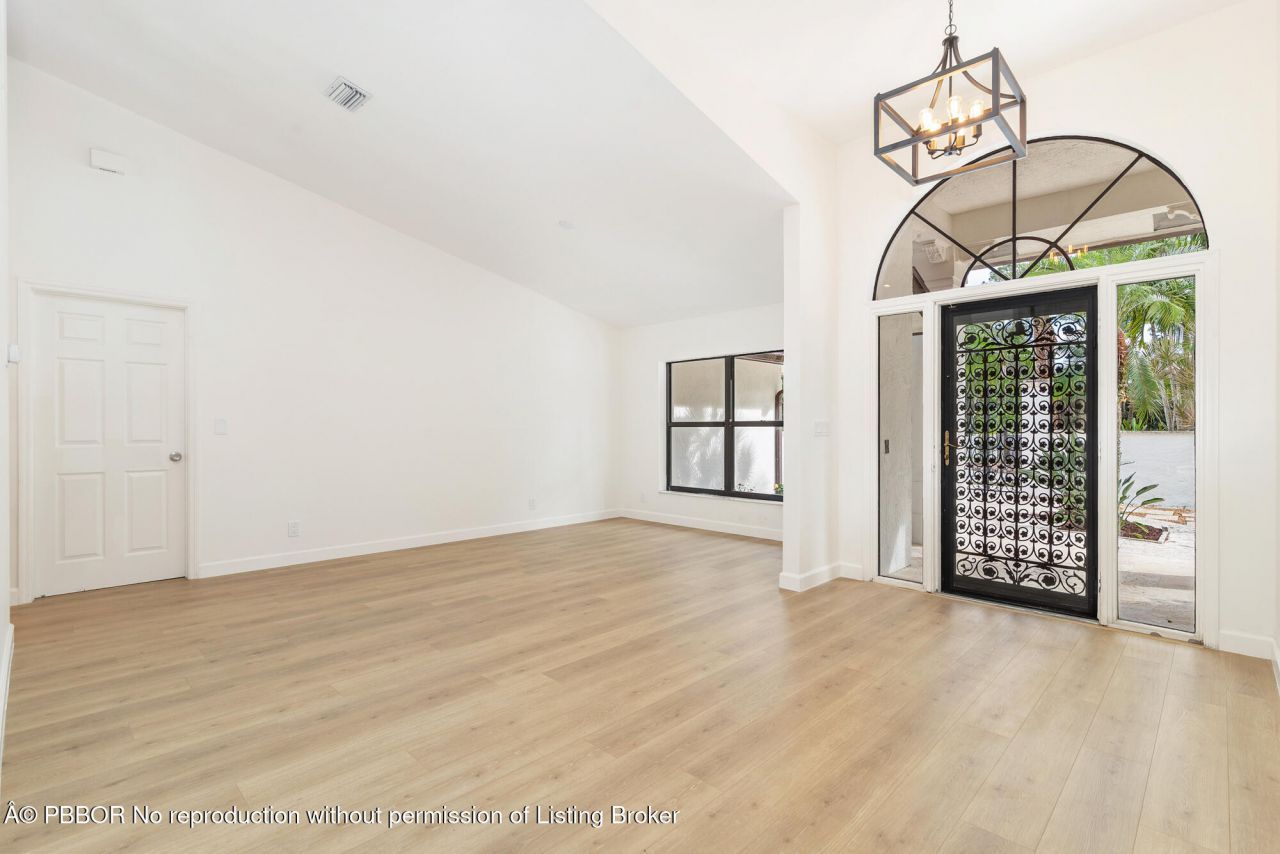 6725 Katherine Road, West Palm Beach, FL 33413 Photo