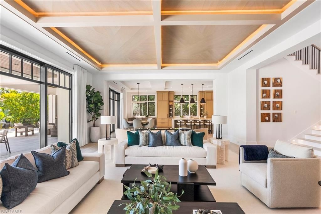 2231 Forrest Ln, Naples, FL 34102 Photo