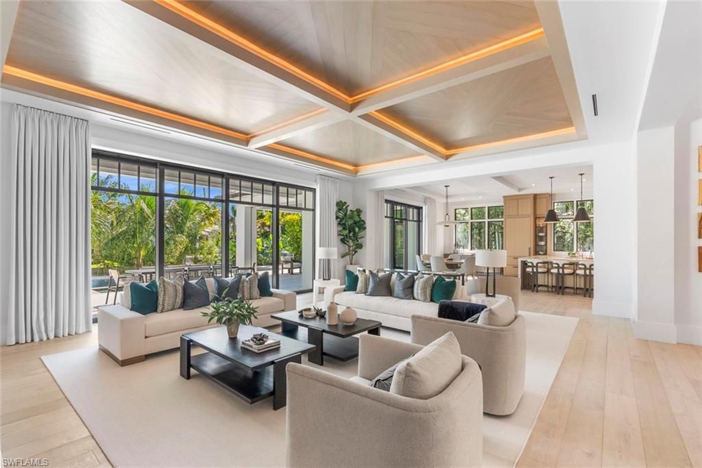 2231 Forrest Ln, Naples, FL 34102 Photo