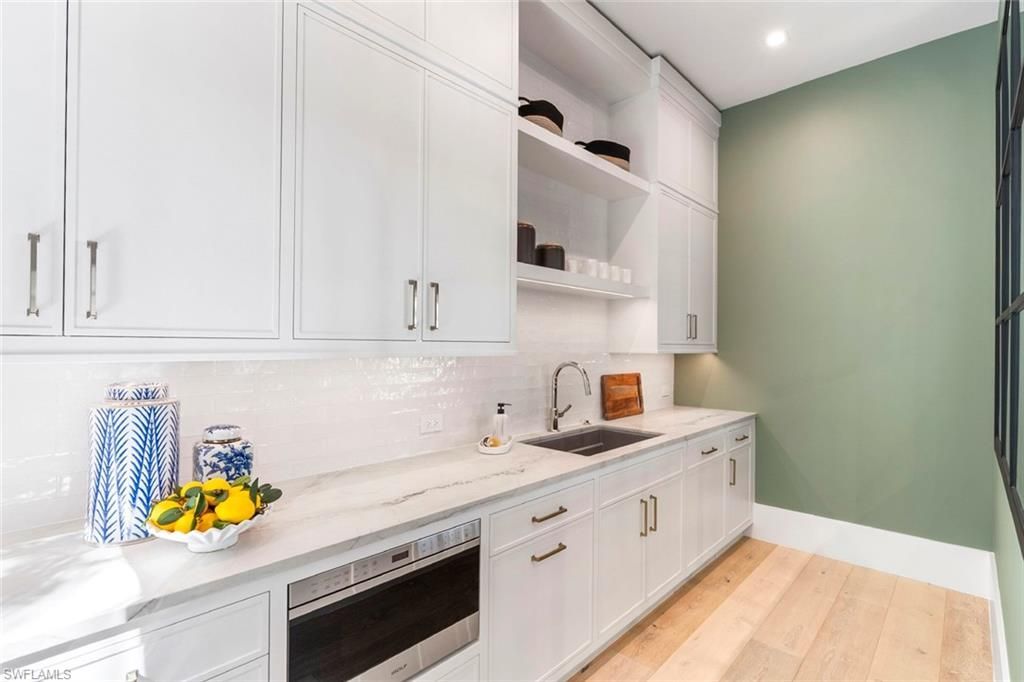 2231 Forrest Ln, Naples, FL 34102 Photo