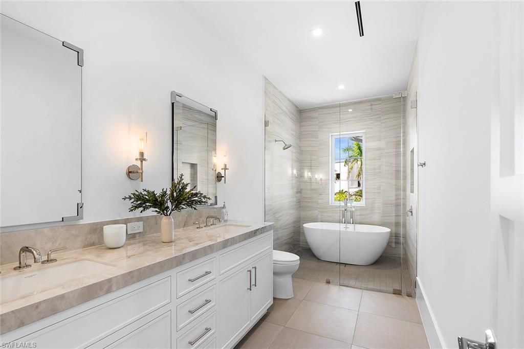 2231 Forrest Ln, Naples, FL 34102 Photo