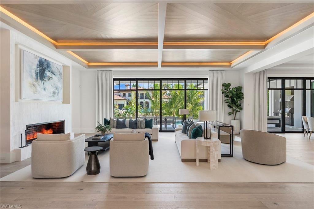 2231 Forrest Ln, Naples, FL 34102 Photo