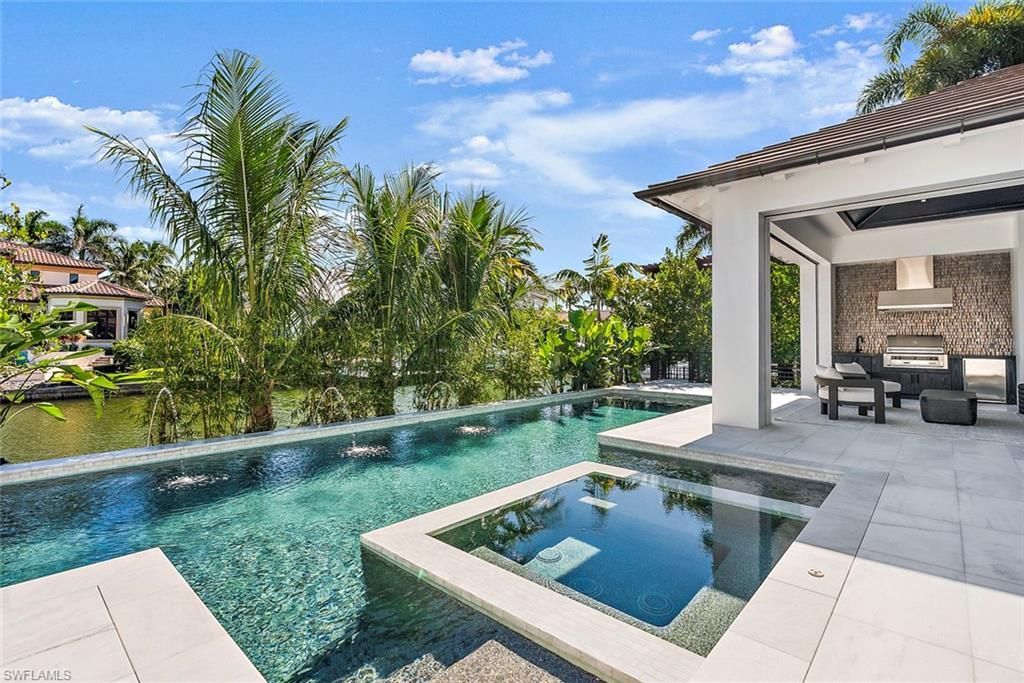 2231 Forrest Ln, Naples, FL 34102 Photo