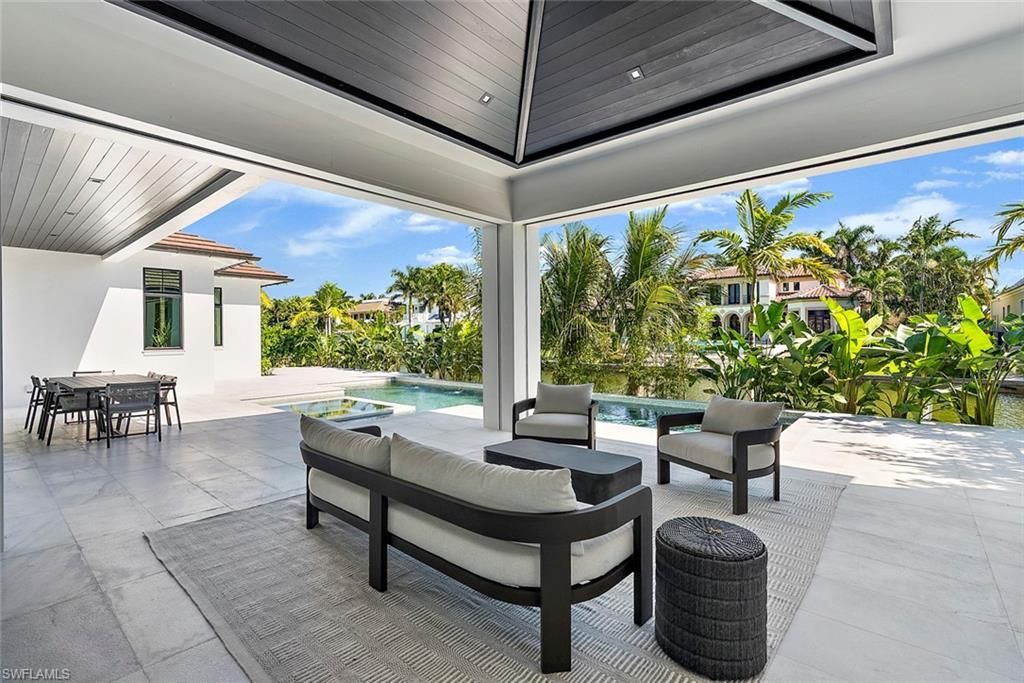 2231 Forrest Ln, Naples, FL 34102 Photo