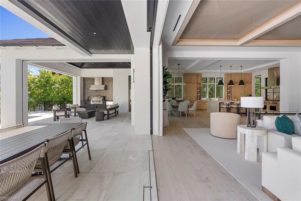 2231 Forrest Ln, Naples, FL 34102 Photo