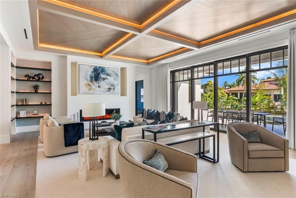 2231 Forrest Ln, Naples, FL 34102 Photo