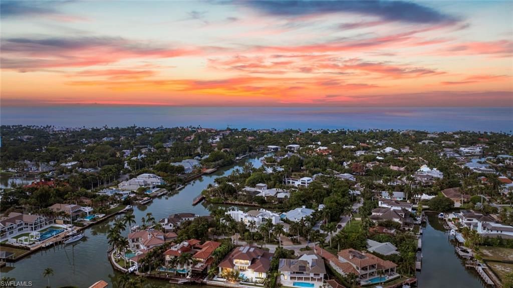 2231 Forrest Ln, Naples, FL 34102 Photo