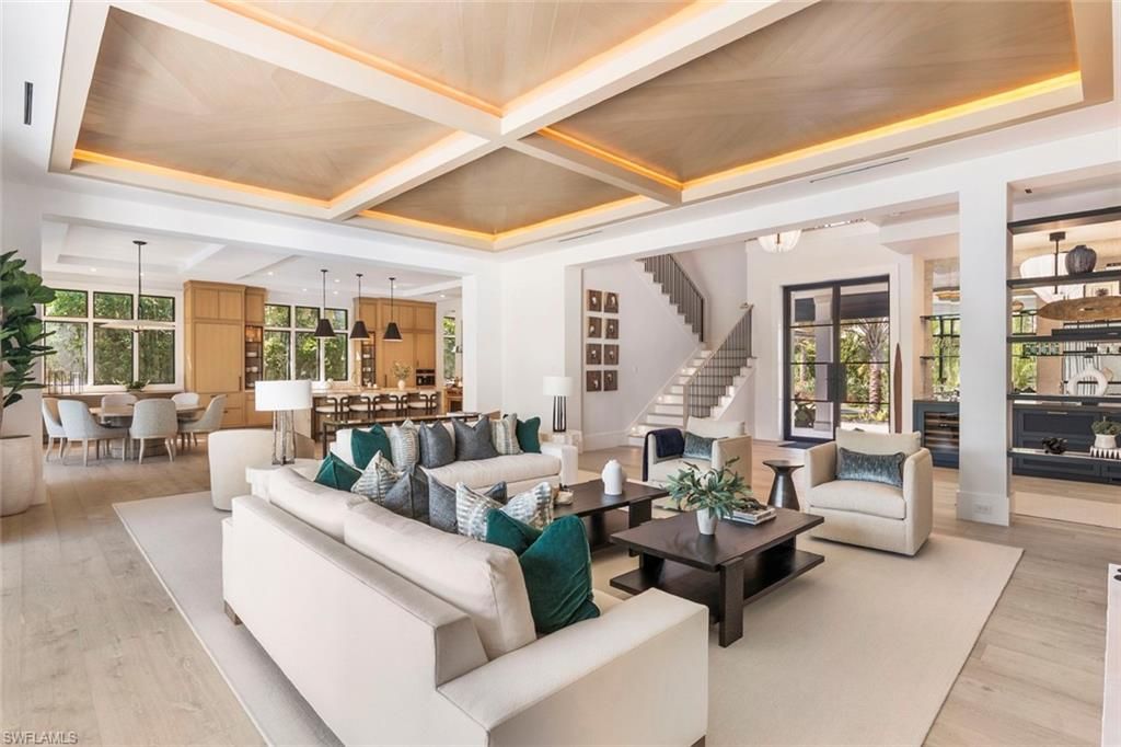 2231 Forrest Ln, Naples, FL 34102 Photo