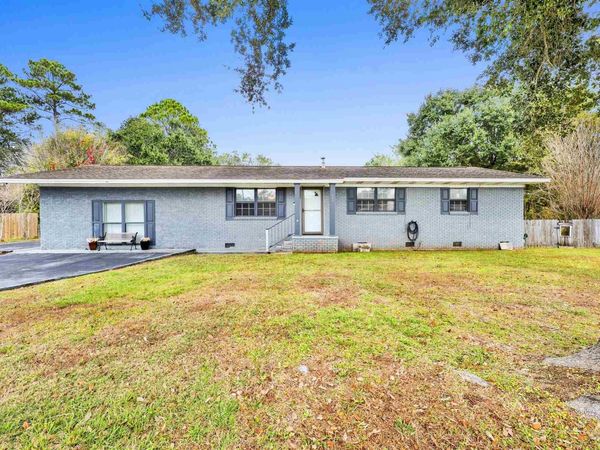 5720 Perkins St, Pensacola, FL 32526