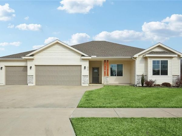 1219 W Adam Court, Ottawa, KS 66067