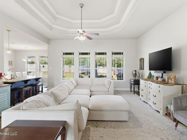 26 E Yellowstone Road, Hattiesburg, MS 39401