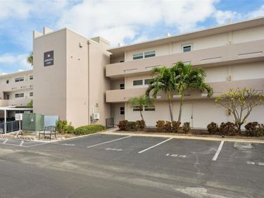 7405 BAY ISLAND DRIVE S, Unit 123, SOUTH PASADENA, FL 33707