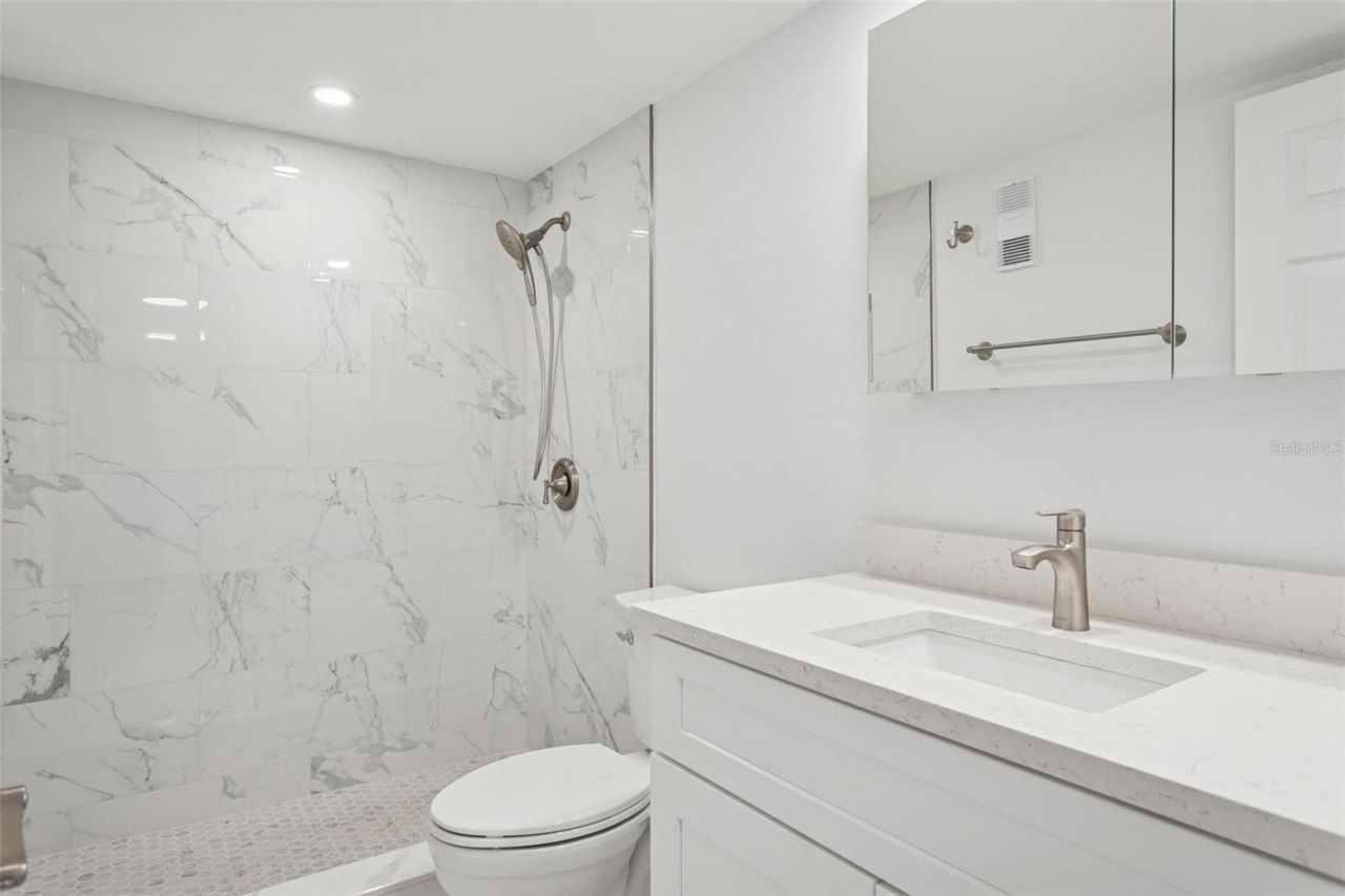7405 Bay Island Drive S, Unit 123, South Pasadena, FL 33707 Photo
