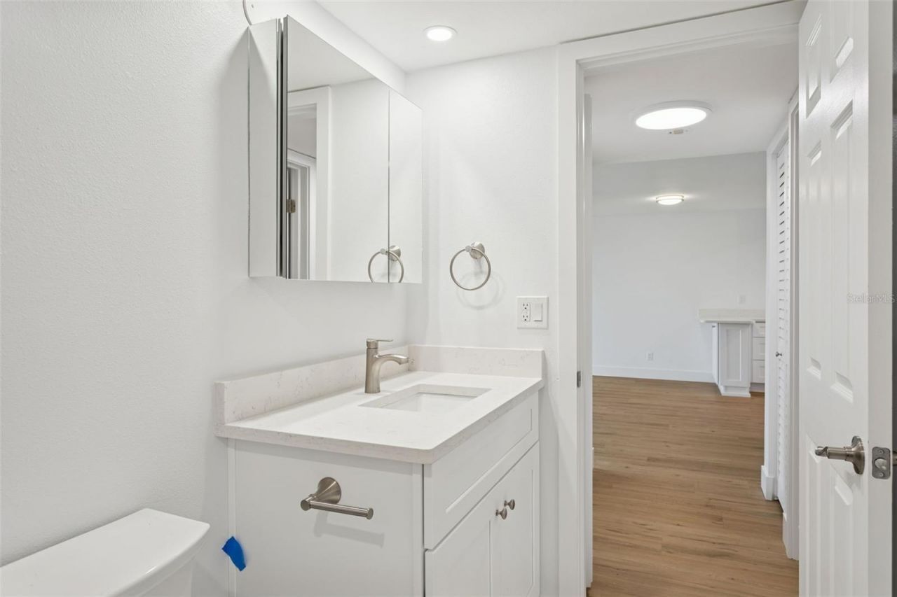 7405 Bay Island Drive S, Unit 123, South Pasadena, FL 33707 Photo