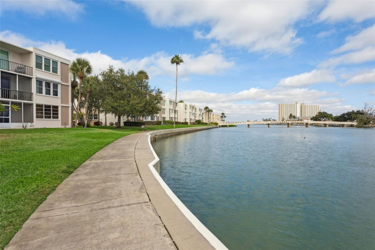 7405 Bay Island Drive S, Unit 123, South Pasadena, FL 33707 Photo