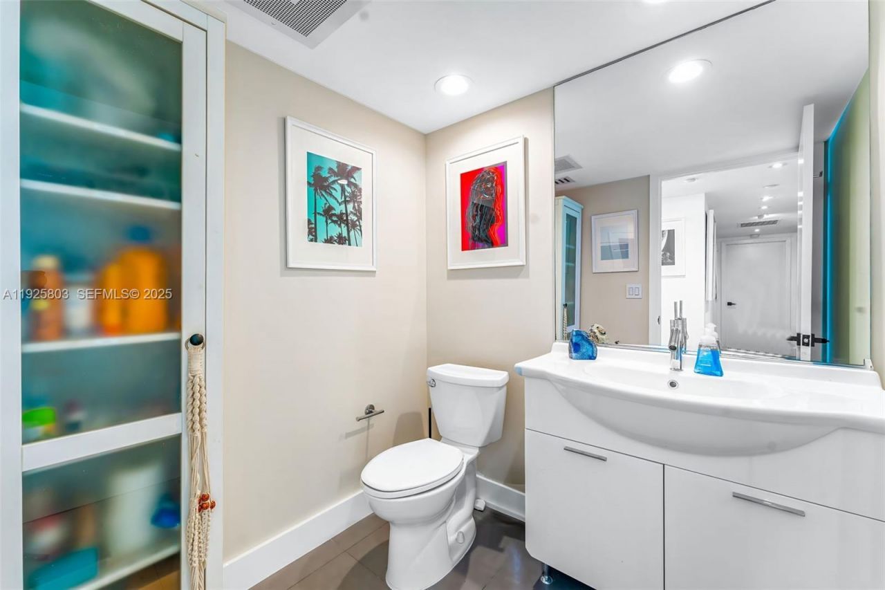 465 E Brickell Ave, Unit 3901, Miami, FL 33131 Photo