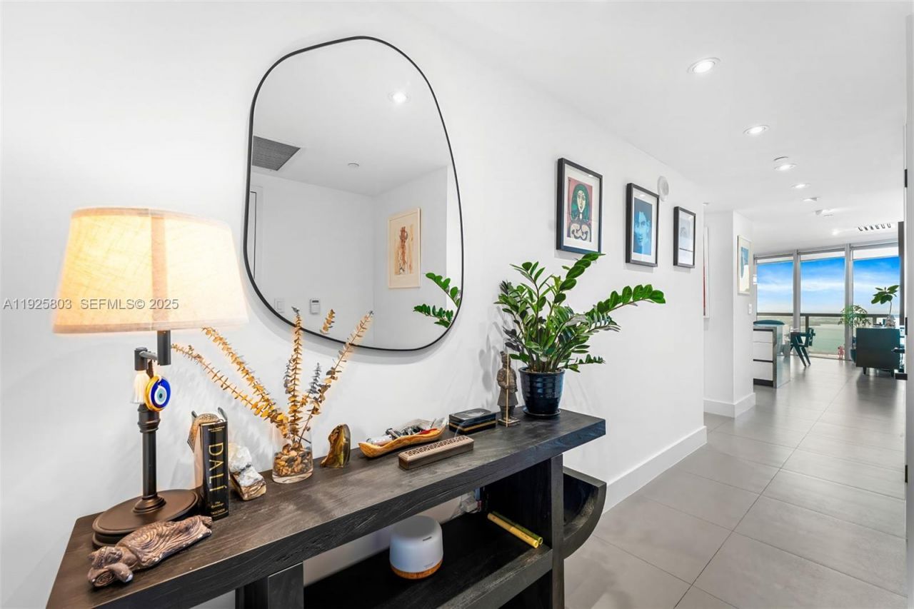 465 E Brickell Ave, Unit 3901, Miami, FL 33131 Photo