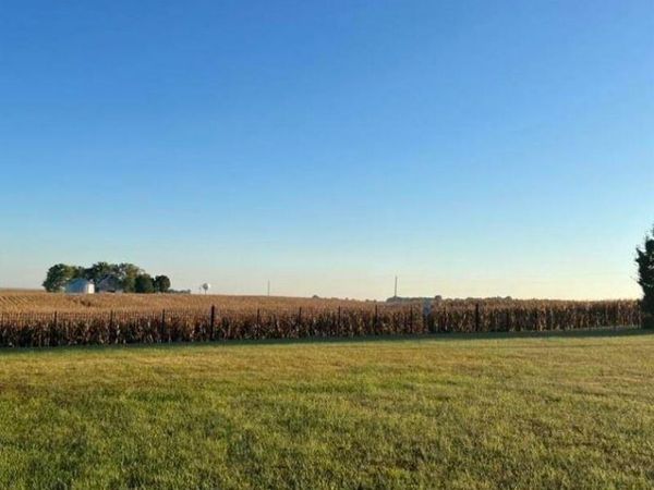1237 GOLF CREST Court, Sherman, IL 62684