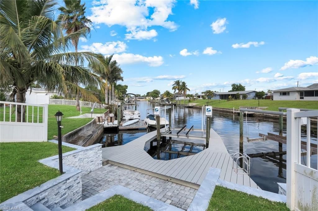 1621 SE 29th Ter, Cape Coral, FL 33904 Photo