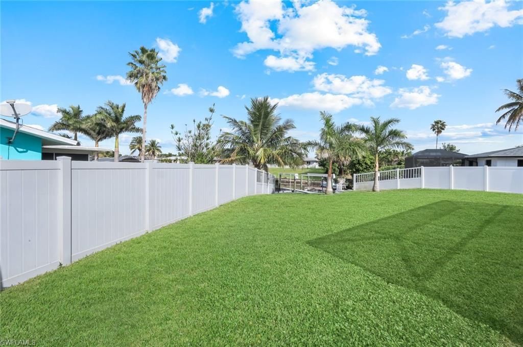 1621 SE 29th Ter, Cape Coral, FL 33904 Photo