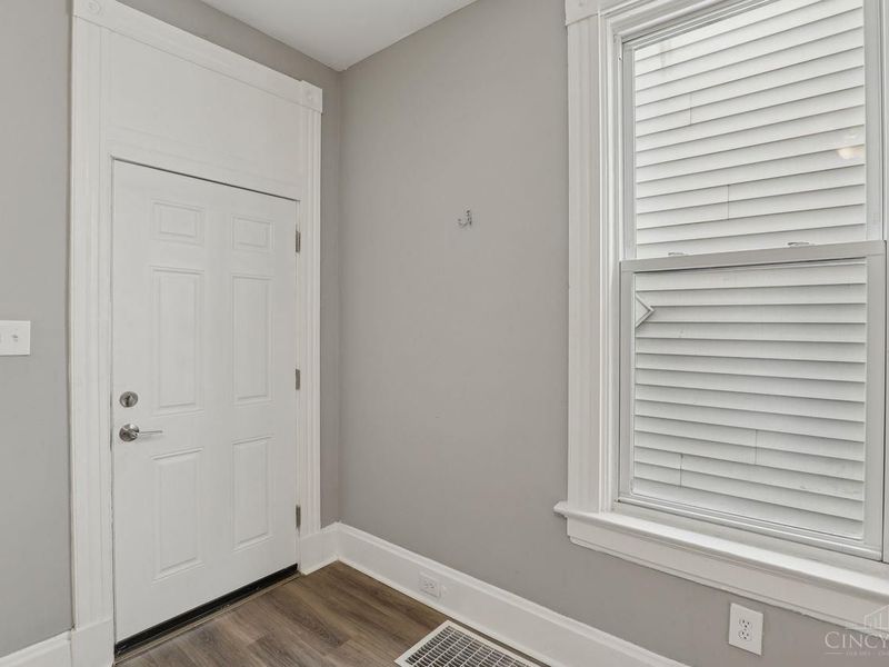 3 W Seventy Third Street, Cincinnati, OH 45216 Photo 11