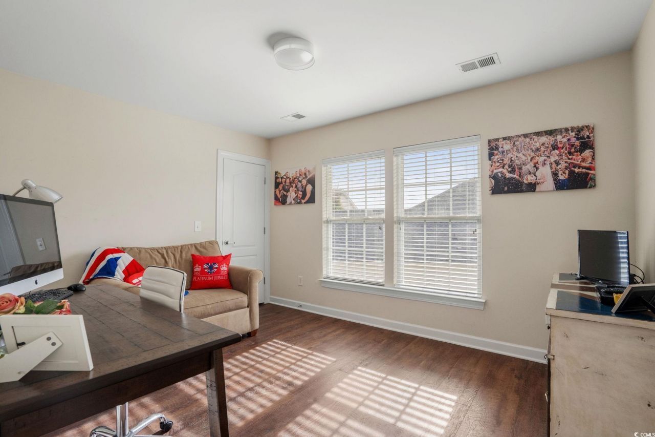 318 Barlow Ct. Photo 22