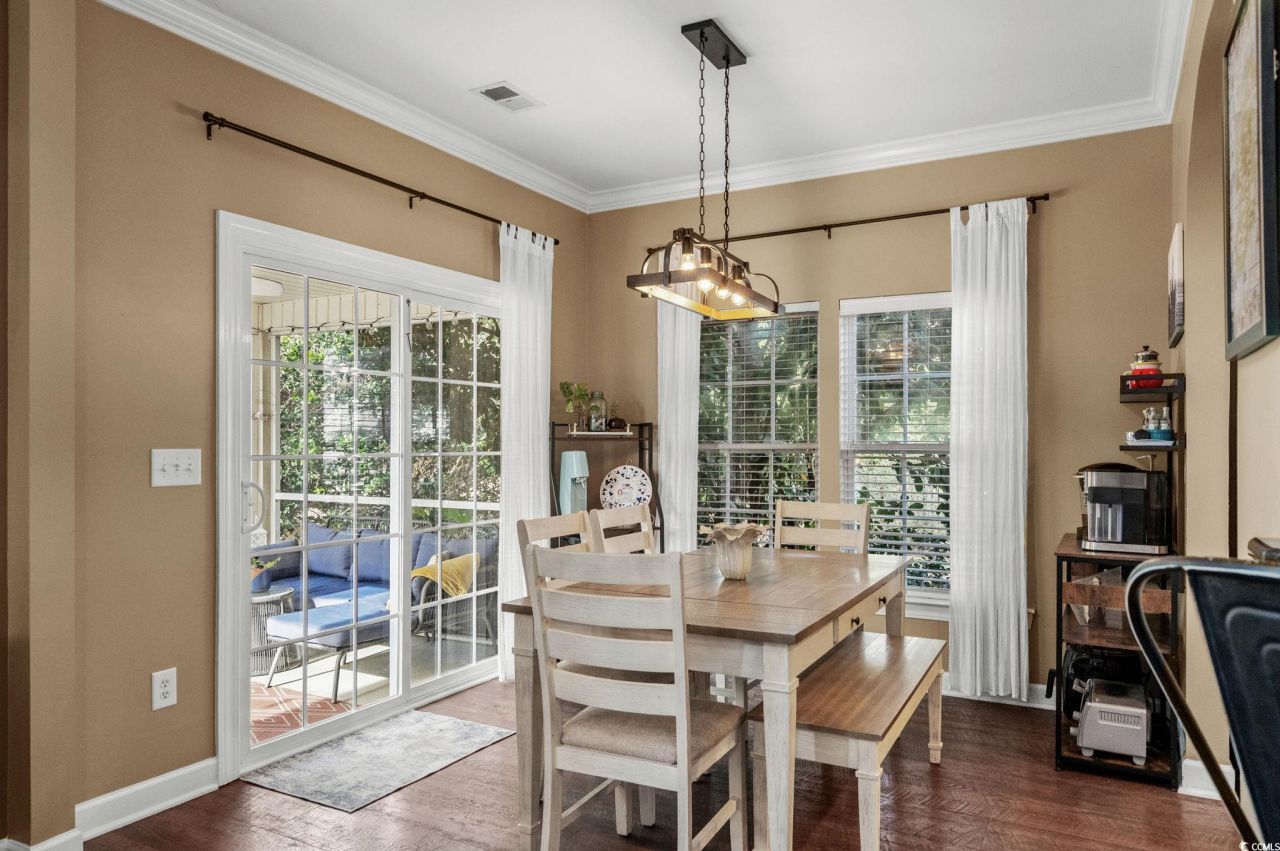 318 Barlow Ct. Photo 9