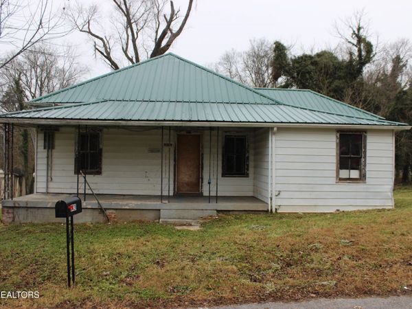 9329 Tipple Lane, Mascot, TN 37806