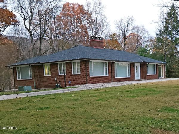 140 Magna Vista Drive, Harriman, TN 37748