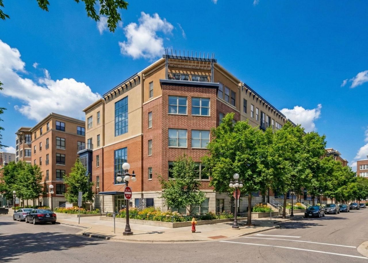 209 8th Street E, Unit 308, Saint Paul, MN 55101 Main Photo