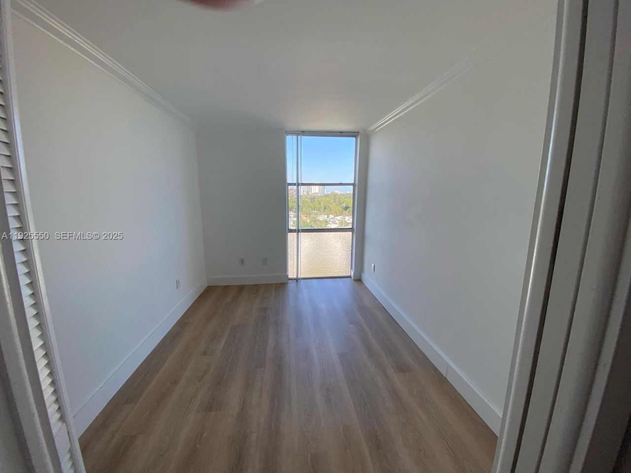 2350 NE 135th St, Unit 914, North Miami, FL 33181 Photo