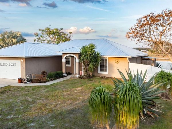 7049 Tide Circle, La Belle, FL 33935