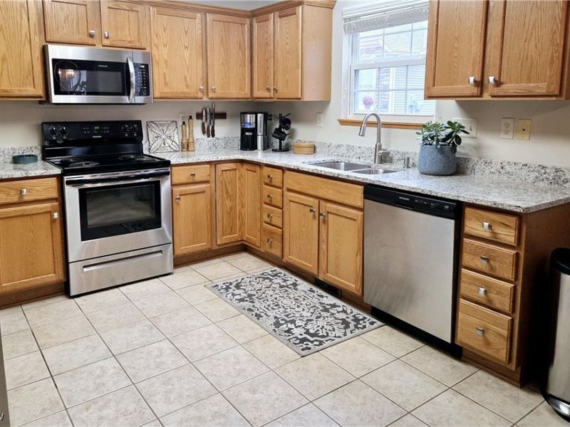 3451 River Rock Drive, Cuyahoga Falls, OH 44223 Photo 8