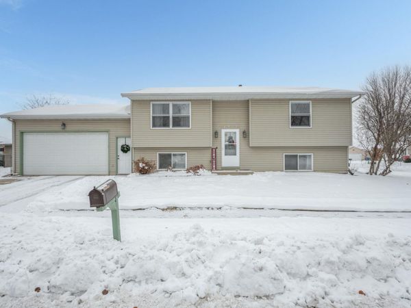 4917 25th Avenue NW, Rochester, MN 55901