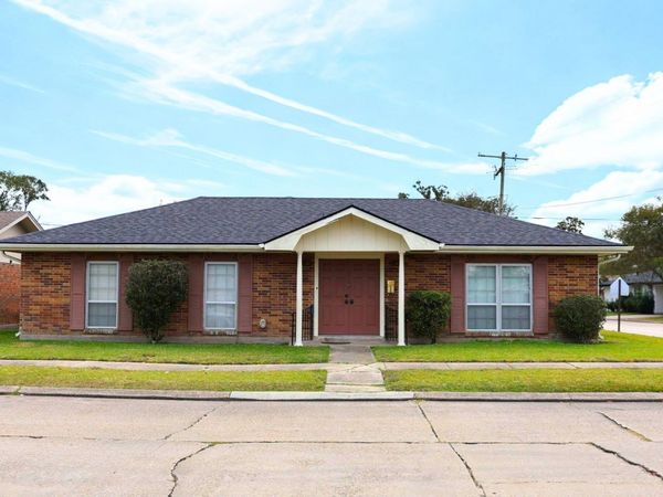 300 Malibou Boulevard, Houma, LA 70364
