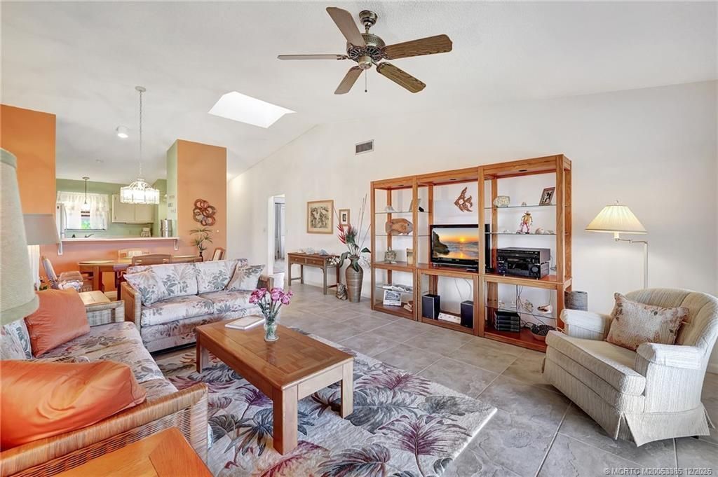 3001 SE Aster Lane, Unit 906, Stuart, FL 34994 Photo