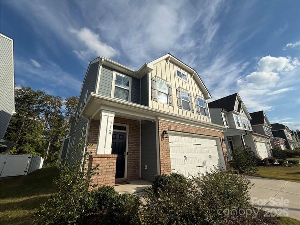 3869 Center Place Drive, Harrisburg, NC 28075