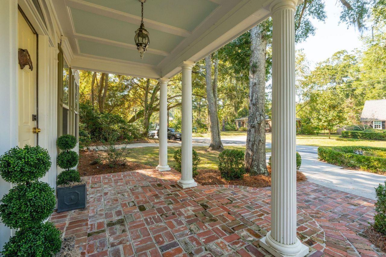 660 Ayers Drive Photo 6